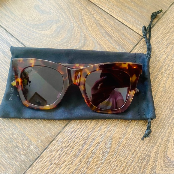 Large Square Tortoise DIFF Sunglasses. main image 5